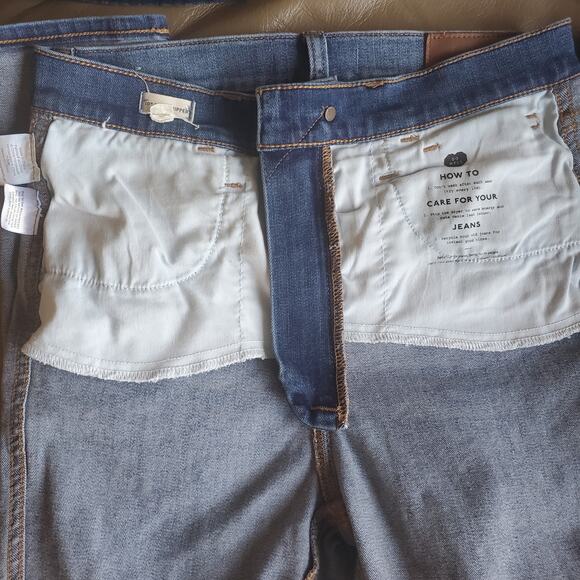 Madewell 10" High-Rise Roadtripper Jeans in Ridgefield Wash: Zip-Front Edition - Picture 6 of 16